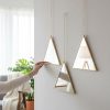 Set de 4 Espejos Triangulares Dorados con Cadenas